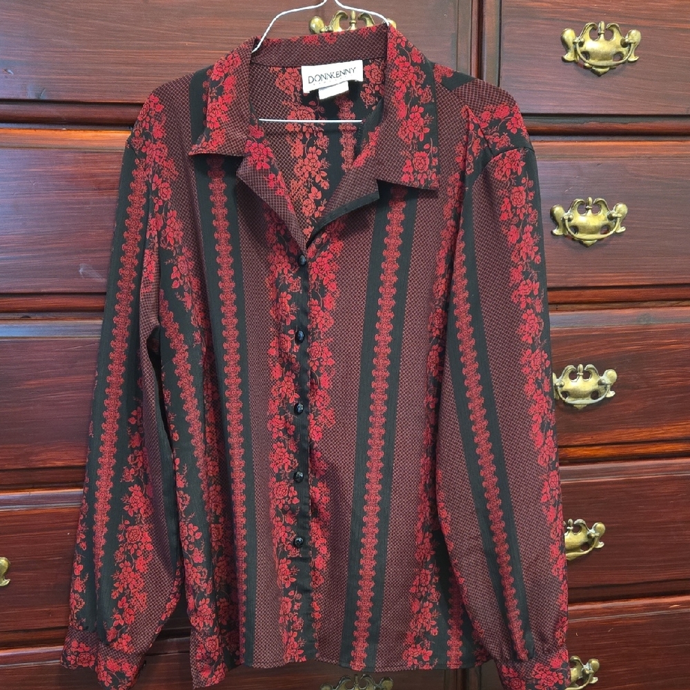 ⛱️Vintage 90s Donkenny Red and Black Floral Blouse Size L